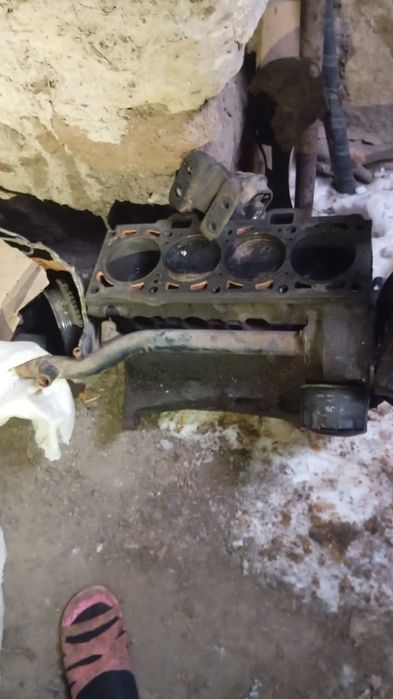 Мотор на машину продаю