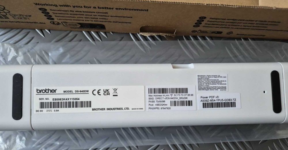 Преносим скенер с двустранно сканиранес с WiFi Brother DS-940DW
