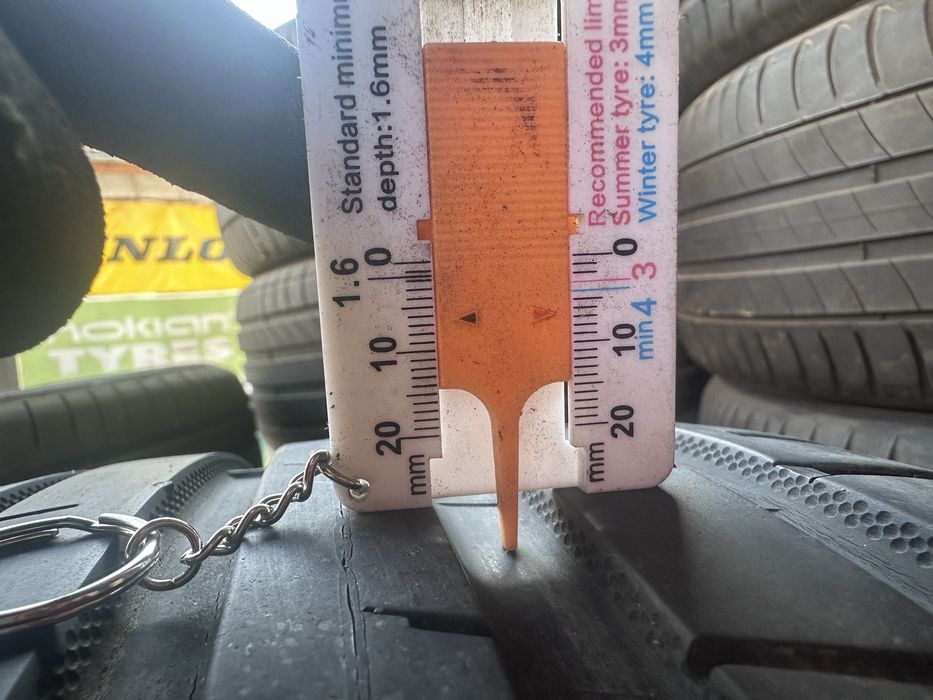 2 броя летни гуми Nokian 225/40/18 dot4821 6.5мм грайфер