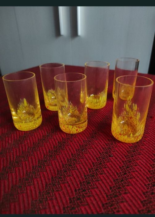 Pahare noi nouțe în ambalaj.
Vizualizați și celelalte anunțuri ale mele și veți găsi o gamă diversificată de pahare, la un preț foarte, foarte bun.