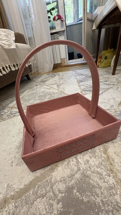 Продам корзину для дәм 1 шт