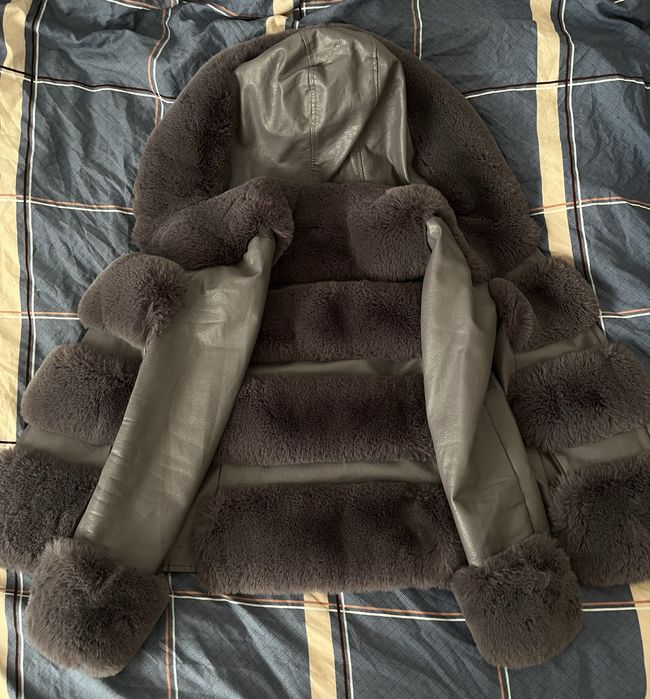 Geacă din piele cu blană naturală – model elegant, călduroasă, damă