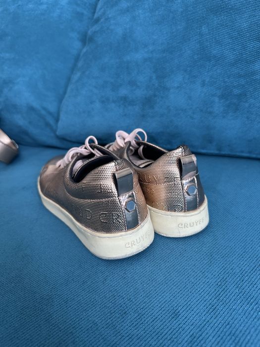 Продавам Cruyff кецове в златисто