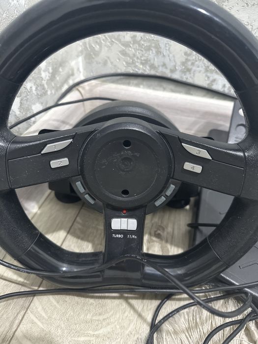 Руль и педали игровые genius