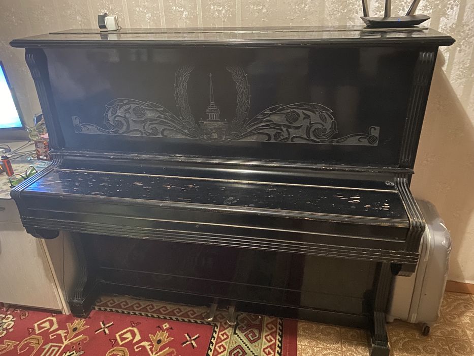 Пианино Ленинград Красный Октябрь