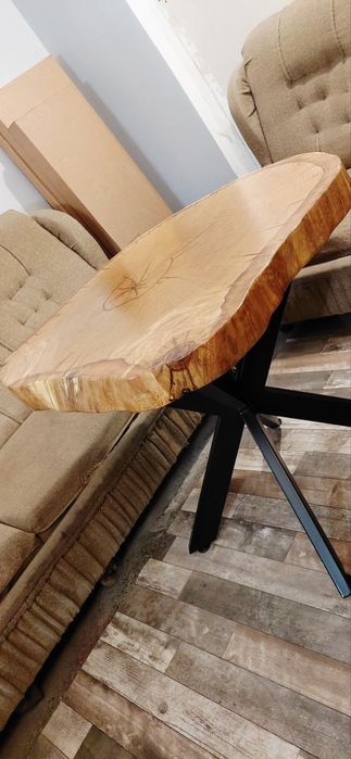 Трапезна  маса от  масив дъб