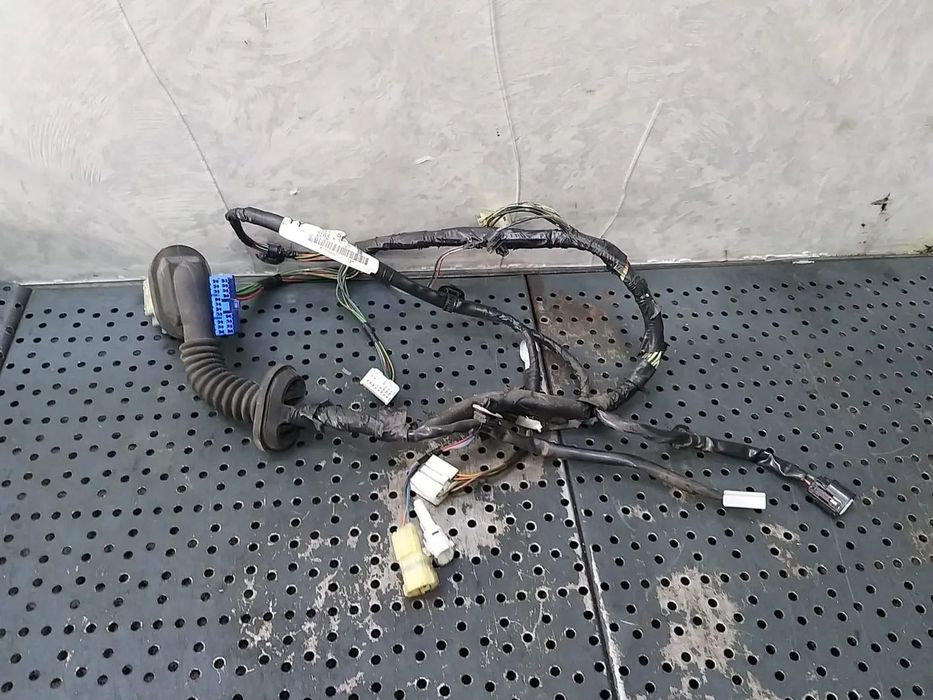 Cablaj instalatie electrica usa stanga fata suzuki sx4 ey gy 3675679jb1