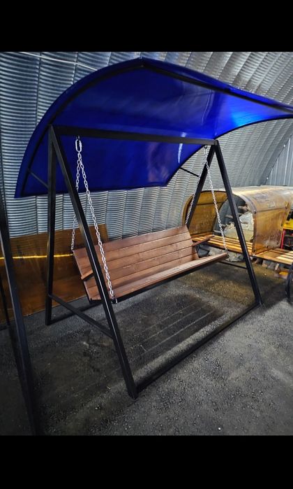 Садовая качеля с цепями