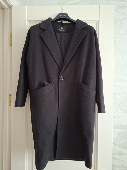 Продам Демисезонное Пальто