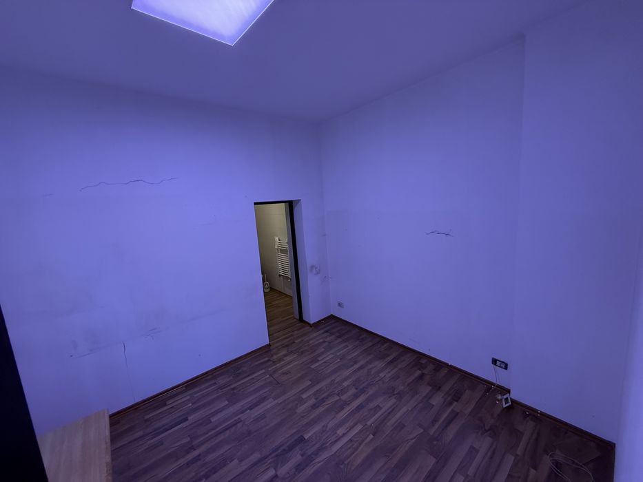 Birou - Spatiu - Parter - Depozitare - Office - Casa Poporului / Regina Maria