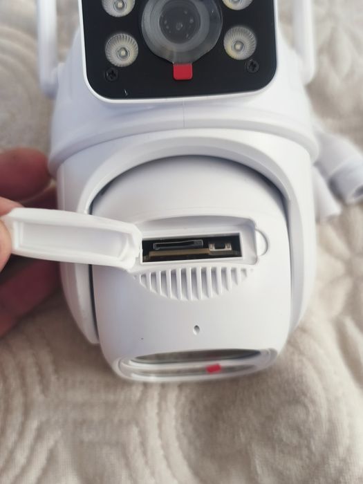 Продам новый PTZ ip камеру