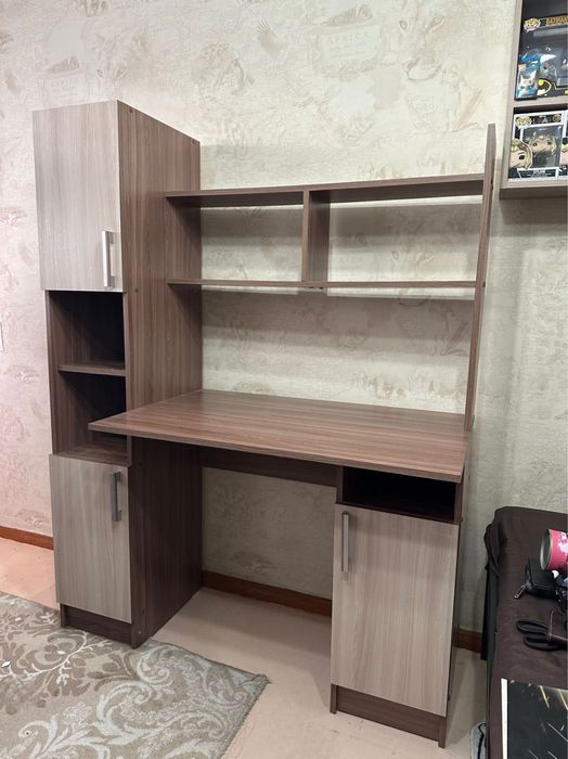 Стол компьютерный