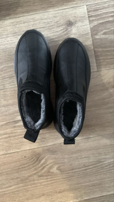 Продам обувь для 8-9 лет)