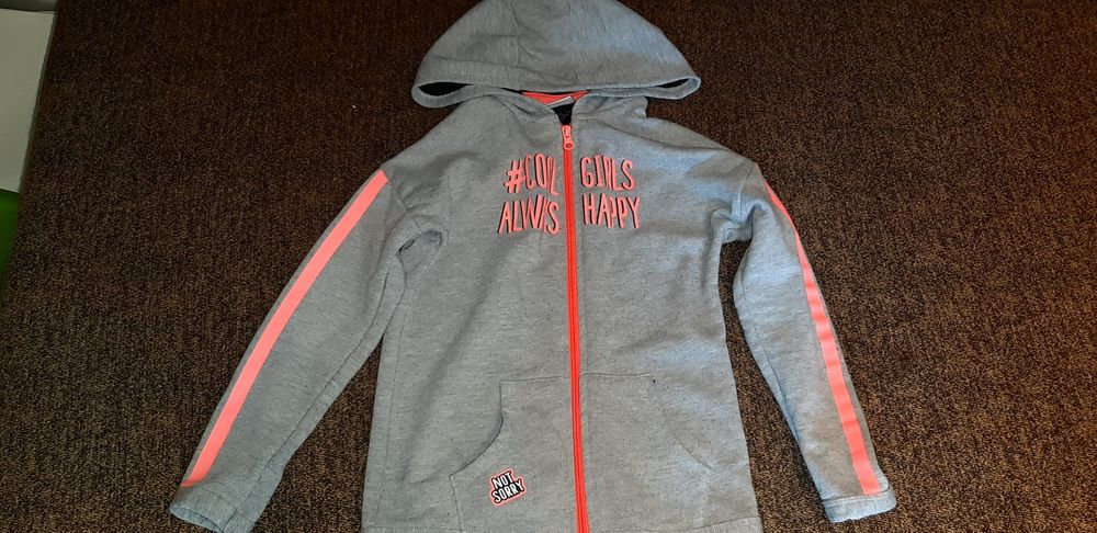 Горни дрешки за момиче 8,9г.