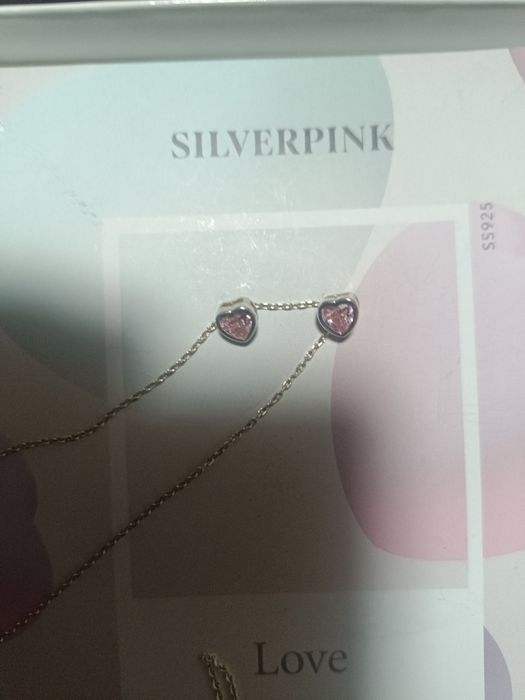 Продавам бижу обеци и гердан  на silverpink с послание