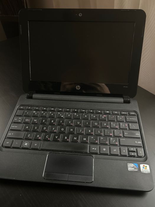 Мини лаптоп HP (Hewlett Packard)