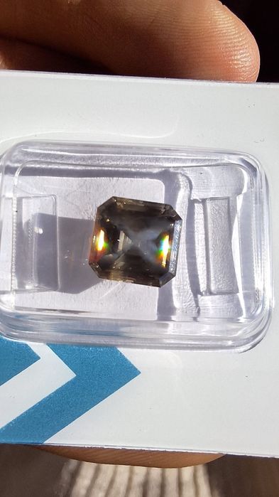 Diamant colorat natural 2.70 carate