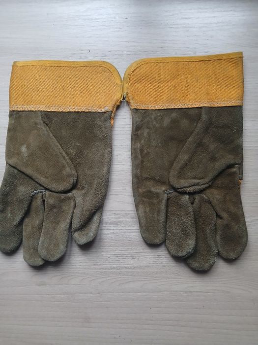 Перчатки, галицы рабочие продам