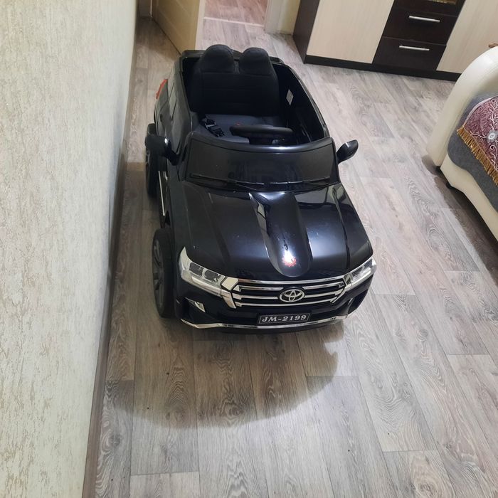 Машинка  Land-cruzer