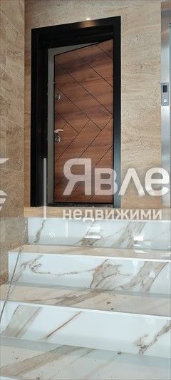 Продава се Двустаен апартамент в Пловдив, Христо Смирненски - 82 кв.м за 1096 €/кв.м - Снимка #8