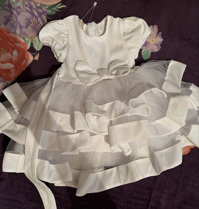 продам детские платье