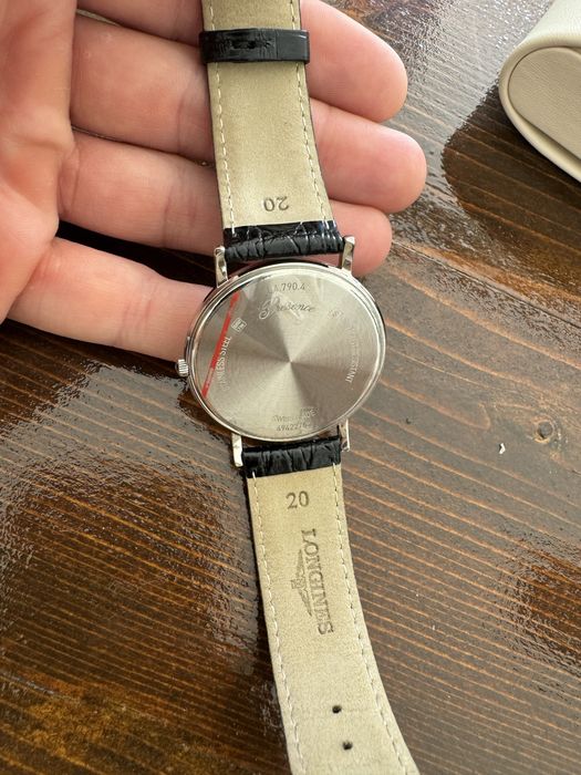 Часовник с кожена каишка longines