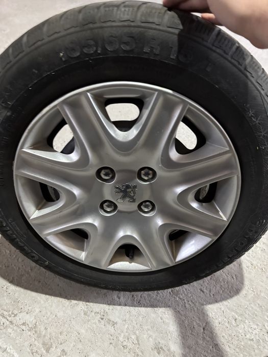 Jante tablă cu capace peugeot originale pe R15