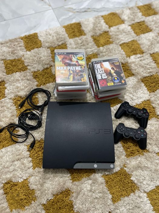 Vând ps3 cu 2 console!