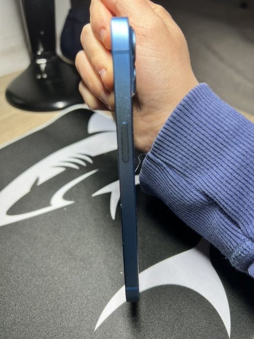 Iphone 13 син 75% батерия