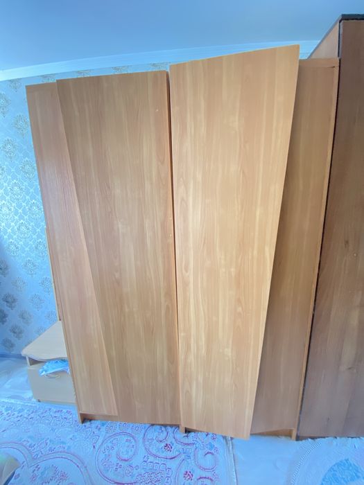 Продам 2 шкафа в хорошем состоянии