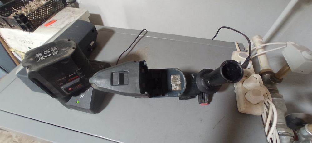 Vând sau schimb bosch gbh de 24 v