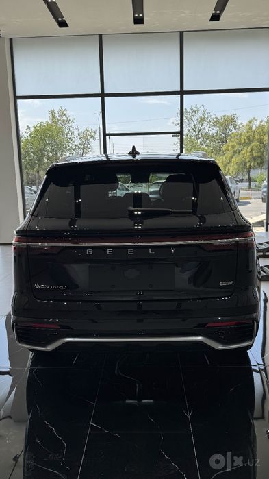 Geely Manjaro sotuvda