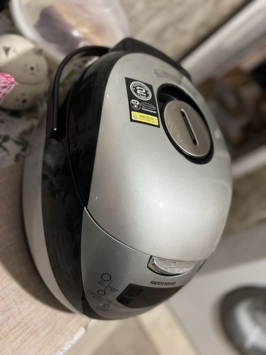 Мультиварка Redmond