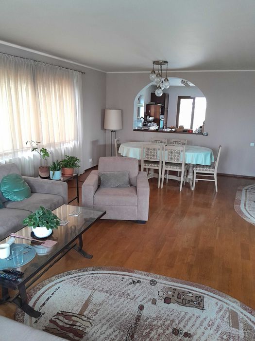 Casa deosebita,solida, sat Sasar, jud Maramures, zona vamii, 10 ari