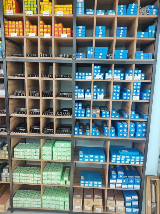 Свёрлакорончатые конусные целендрические,метчики, плашки,резцы