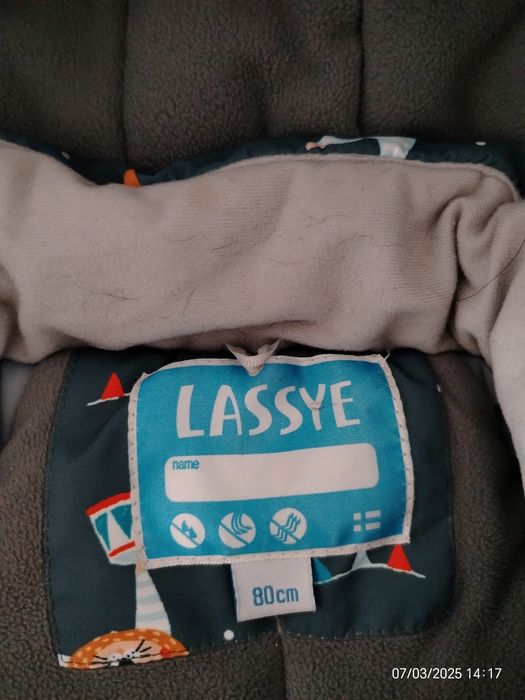 Продам  детские вещи.