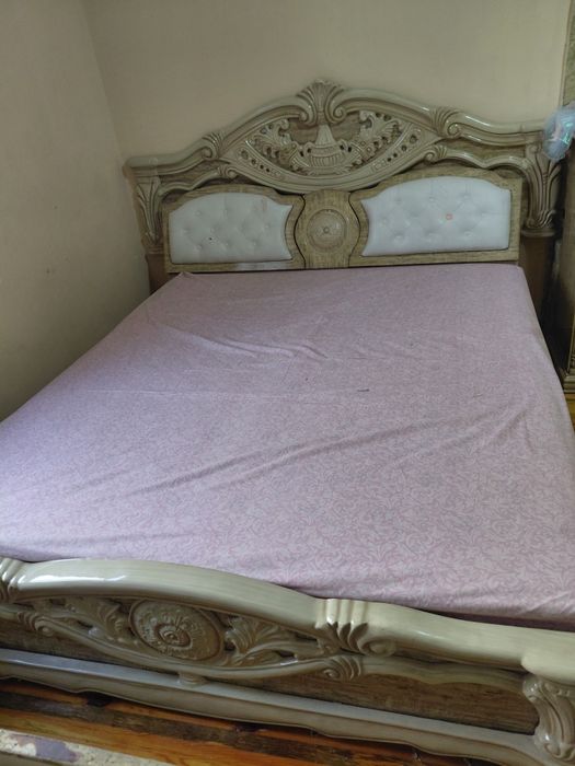 Xitoy spalniy mebel sotiladi holati yaxshi