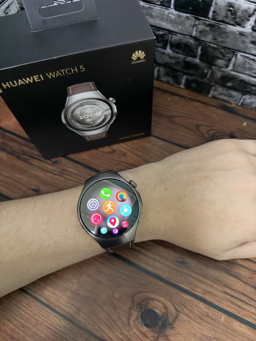 Huawei watch 5.