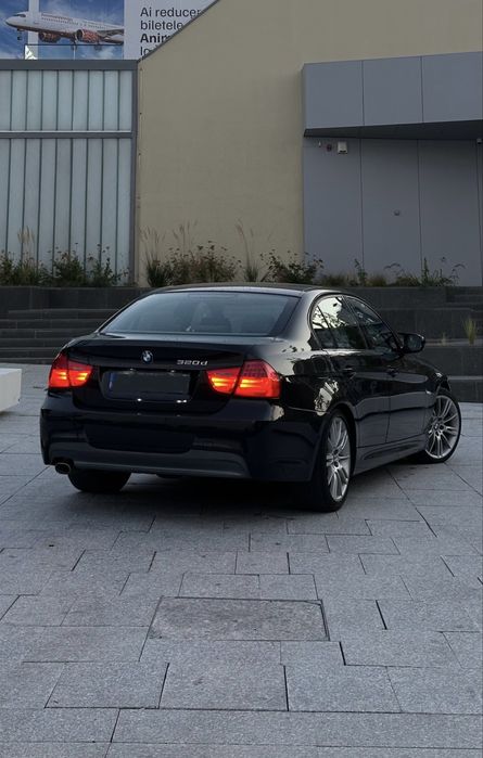 BMW Seria 3 E90 320d lci pachet M interior exterior