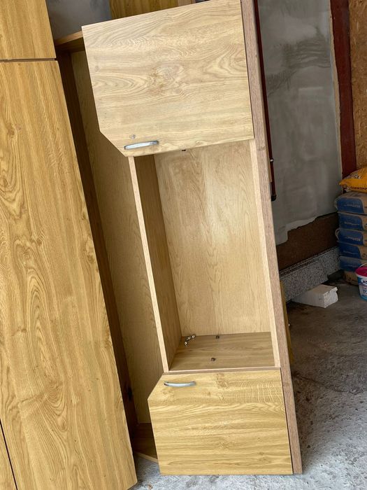 Mobilă tineret din lemn masiv