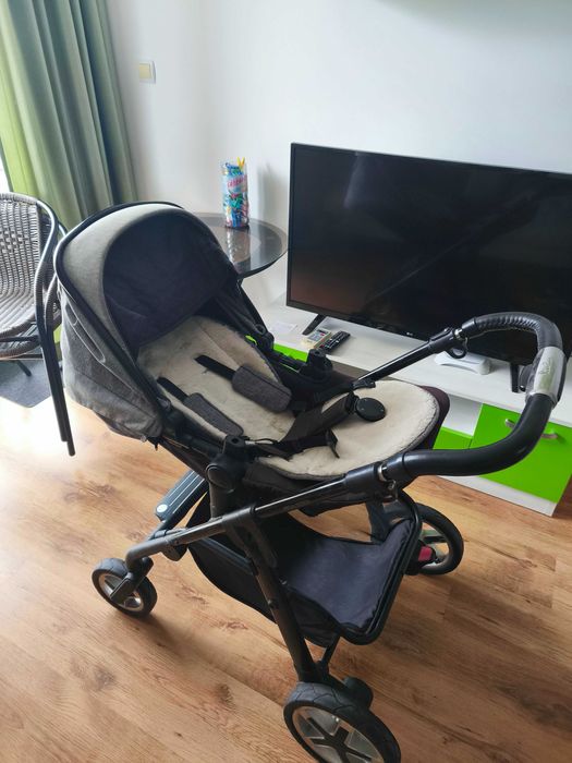 Комбинирана бебешка количка Silver Cross Special edition с летен и зимен кош