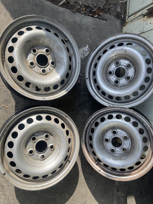 4 jante Tabla pt T5 R16 originale