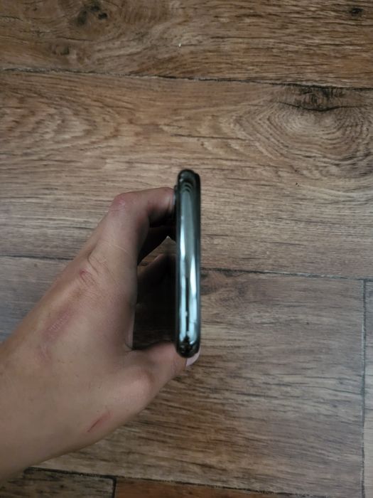 Телефон IPhone x срочно срочно