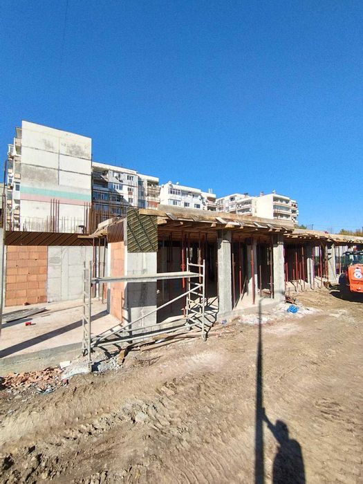 ДВУСТАЕН Апартамент! Кв. Запад до Лидл, Сграда Лозана!