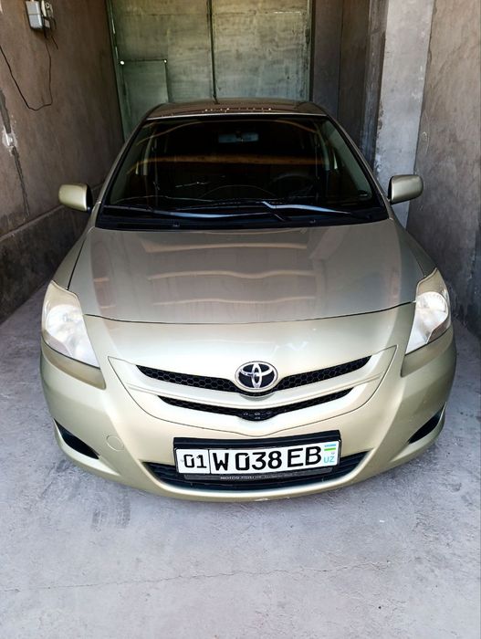 Срочно продаётся Свой Toyota Yaris