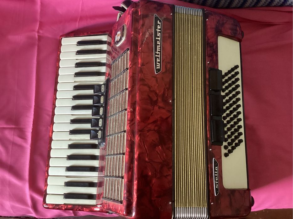 Акордеон немски Weltmeister Stella