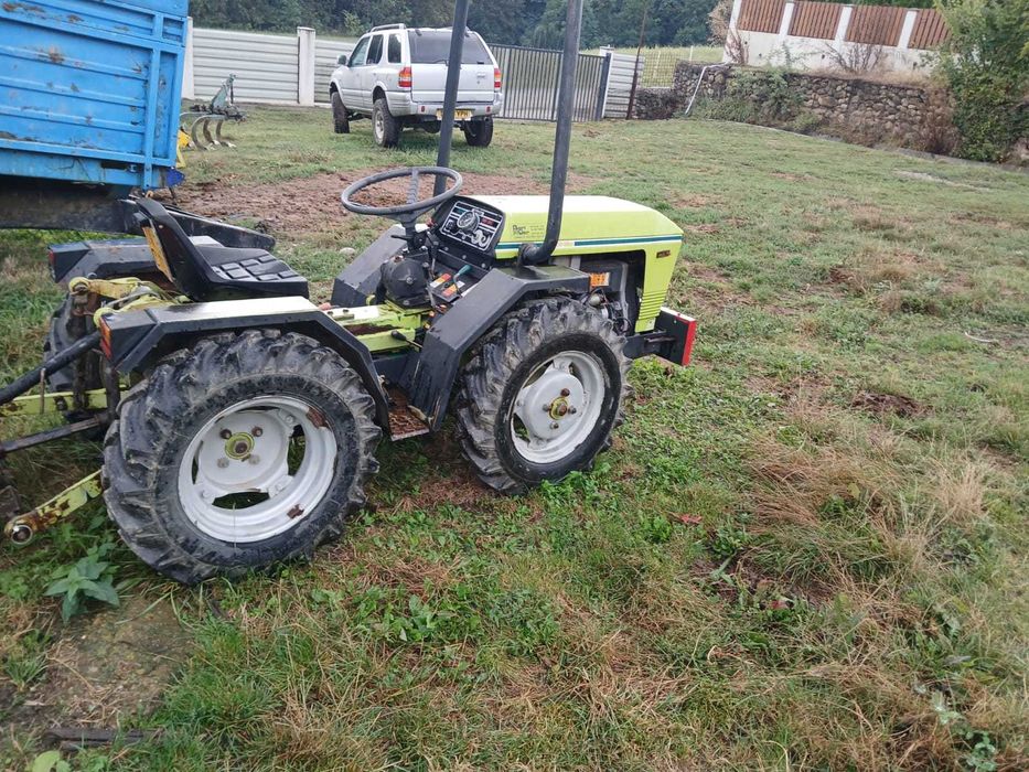 vand tractor agricol