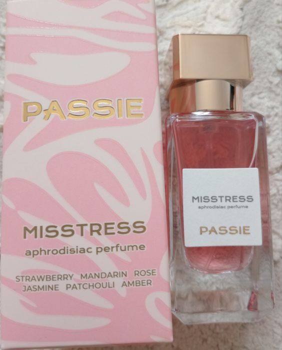 Парфюм духи сатылады