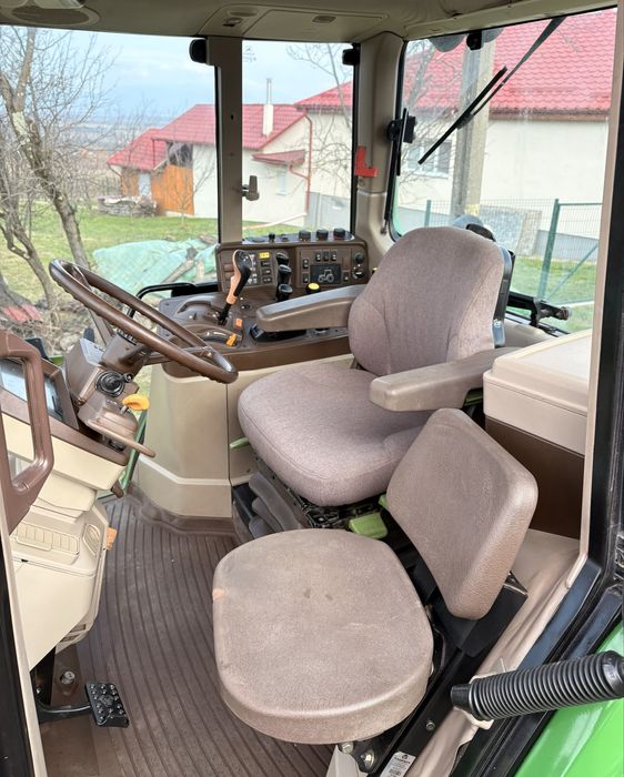 Tractor John Deere 6820  140 cp vopsea originala