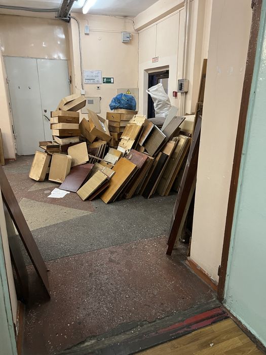 Дрова Отдам разобранную старую мебель бесплатно (на дрова)